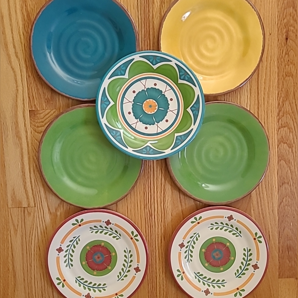 7 Home Melamine 8.5" Salad Picnic Party Plates Colorful Floral Solid